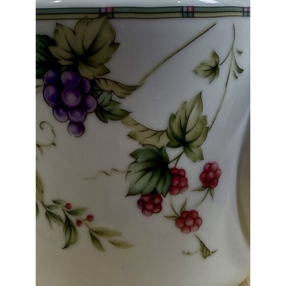 Andrea By Sadek Corona 7” Teapot Pitcher Fruit Design 32 oz Porcelain Japan - Picture 10 of 15